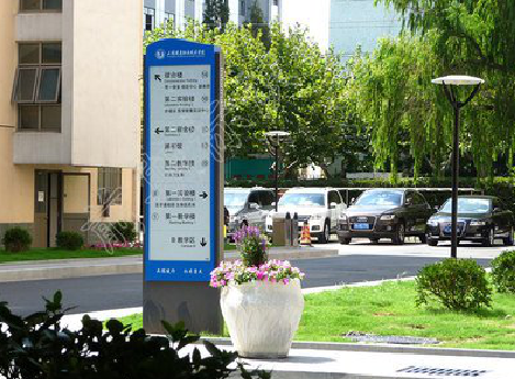 常州哪些因素影响宣传栏的制作？